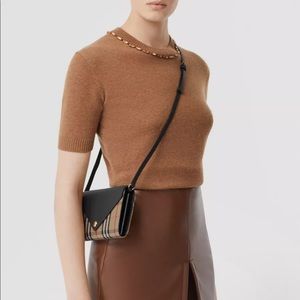 Burberry clutch